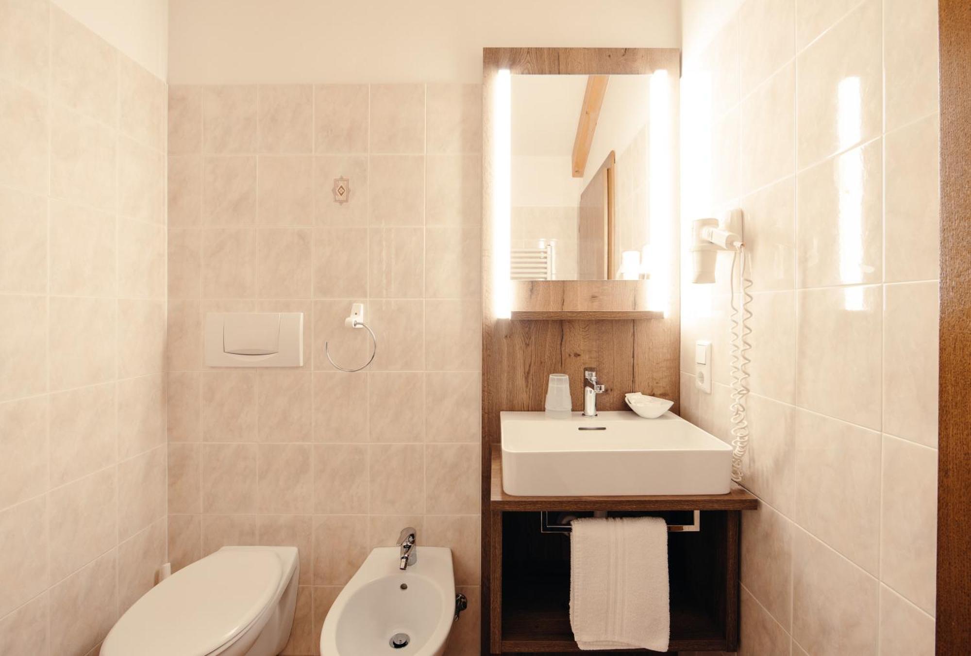 Hotel Ludwigshof & Luvina Trodena Pokoj fotografie